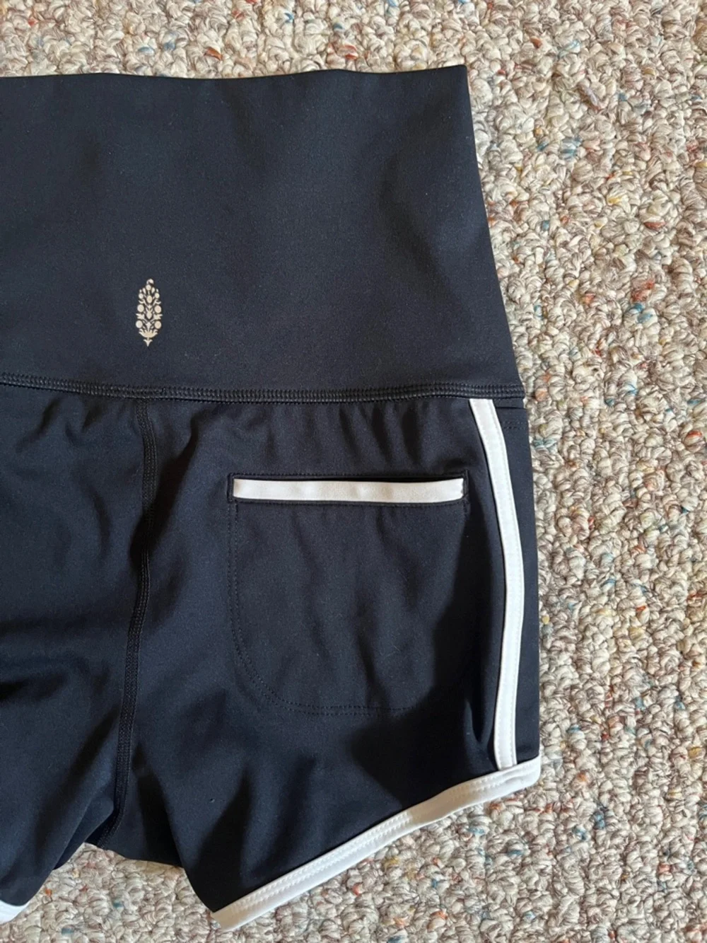 Free People Movement NWOT Island Time Black Athletic High Waist Shorts Size M - Picture 8 of 16